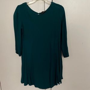 Green 3/4 sleeve flown mini dress